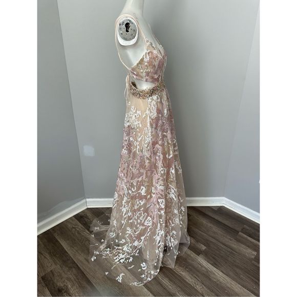 MAC DUGGAL EMBELLISHED V-NECK A LINE GOWN - Picture 8 of 10